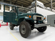 The FJ Company Toyota Land Cruiser 1971 FJ40-91620 Cloudmist Gray